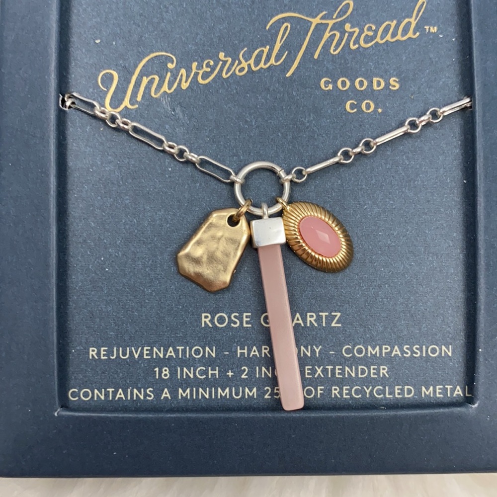 💖HP💖 Universal Thread Silver Rose Quartz Necklace - Picture 2 of 5